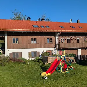  Apartment Monsevi